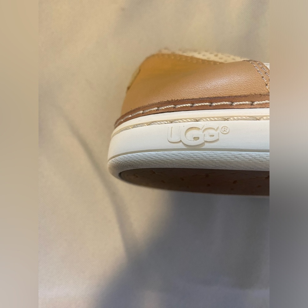 UGG - WOMENS SLIP ON SNEAKERS- size 10 Bone color with Tan trim - Picture 6 of 8